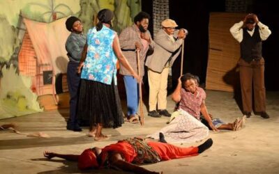 Bengo mantém vivo o teatro com quintais que se transformam em palcos