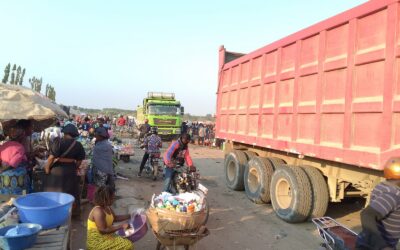 Mercado do Kawango: Vendedores alertam para risco de acidentes devido à circulação de camiões