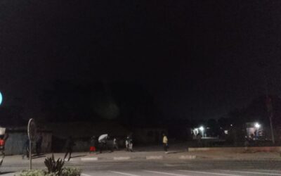 Falta de iluminação pública preocupa moradores do bairro Kingungu, em Caxito