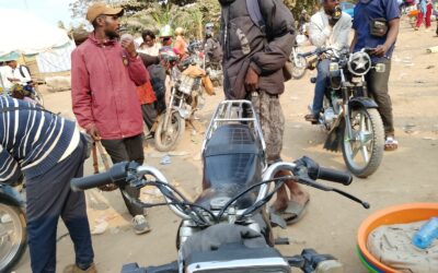 Moto-taxistas reinventam-se para conquistar passageiros em Caxito